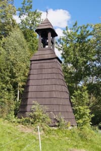 Dřevěnou zvonici v Dolní Sytové připravily války o oba zvony